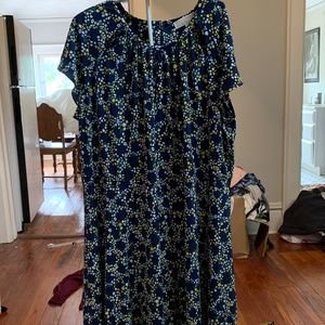 Michael Kors plus size  ‎  flowy and floral dress. Never worn